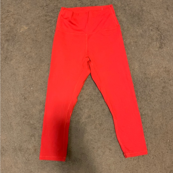 Red light n tight capris - Picture 1 of 2